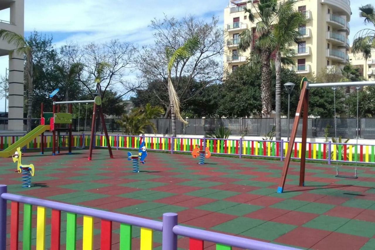 Playa Mar Apartment Torre Del Mar Ngoại thất bức ảnh